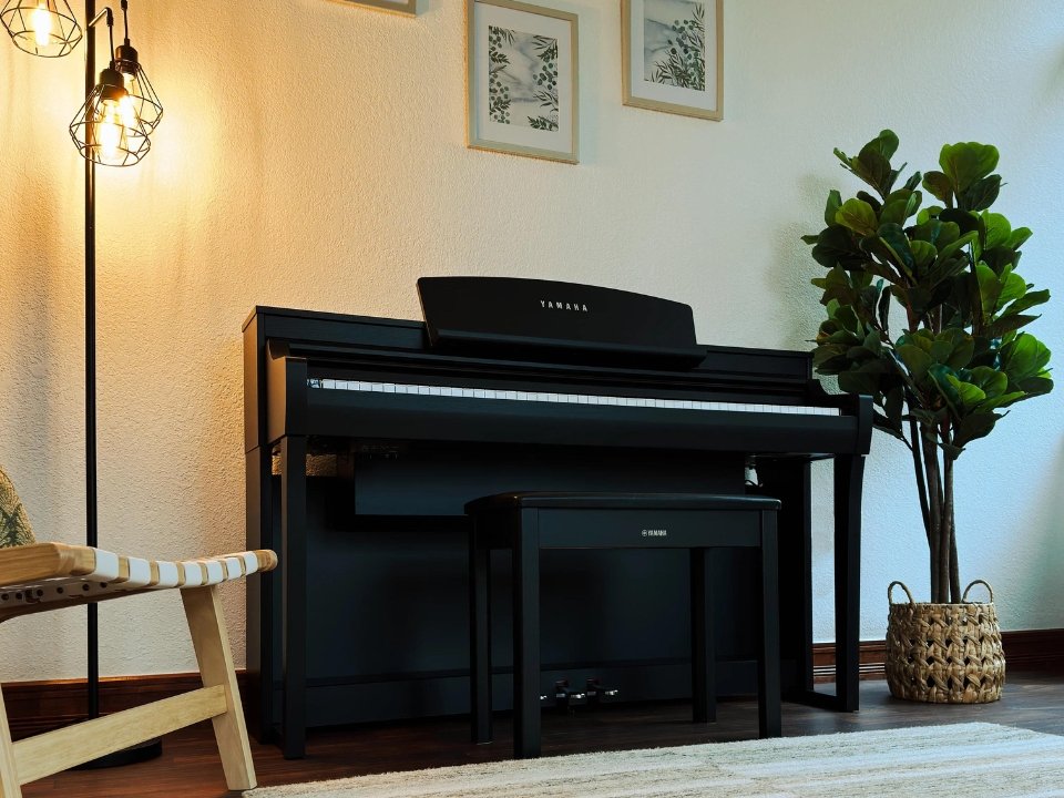 Cận cảnh YAMAHA CSP-275 B tại Piano House